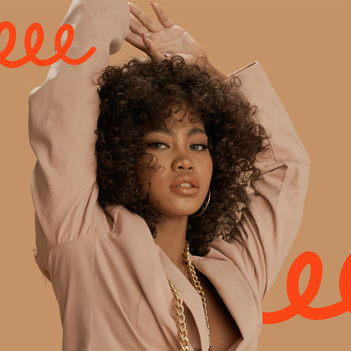МЕТОДЪТ CURLY GIRL – КАК ДА ПОСТИГНЕТЕ КРАСИВИ И ЗДРАВИ КЪДРИЦИ С НЯКОЛКО СТЪПКИ